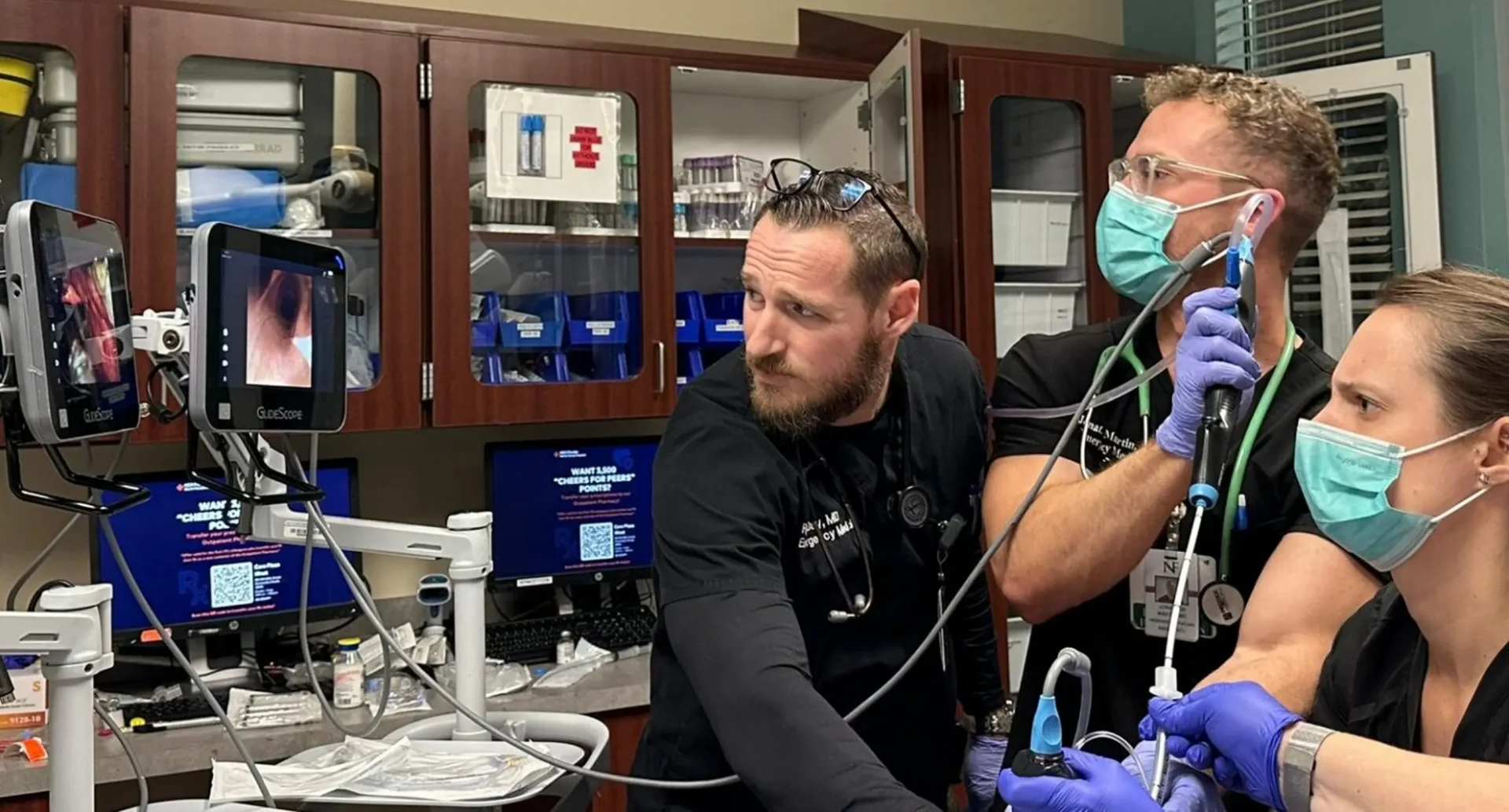 home-residency-team-airway-1536x1152 1